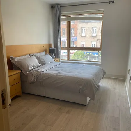 Greeg Court Daire *